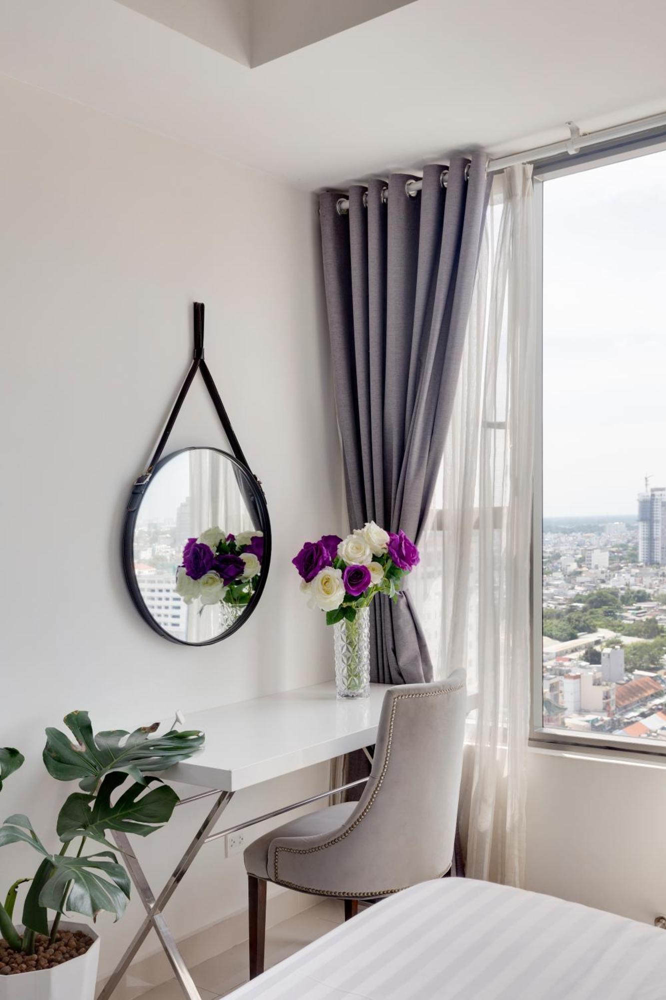 Smile Home - Rivegate - Modern Comfort - Near Bui Vien ホーチミン市 エクステリア 写真