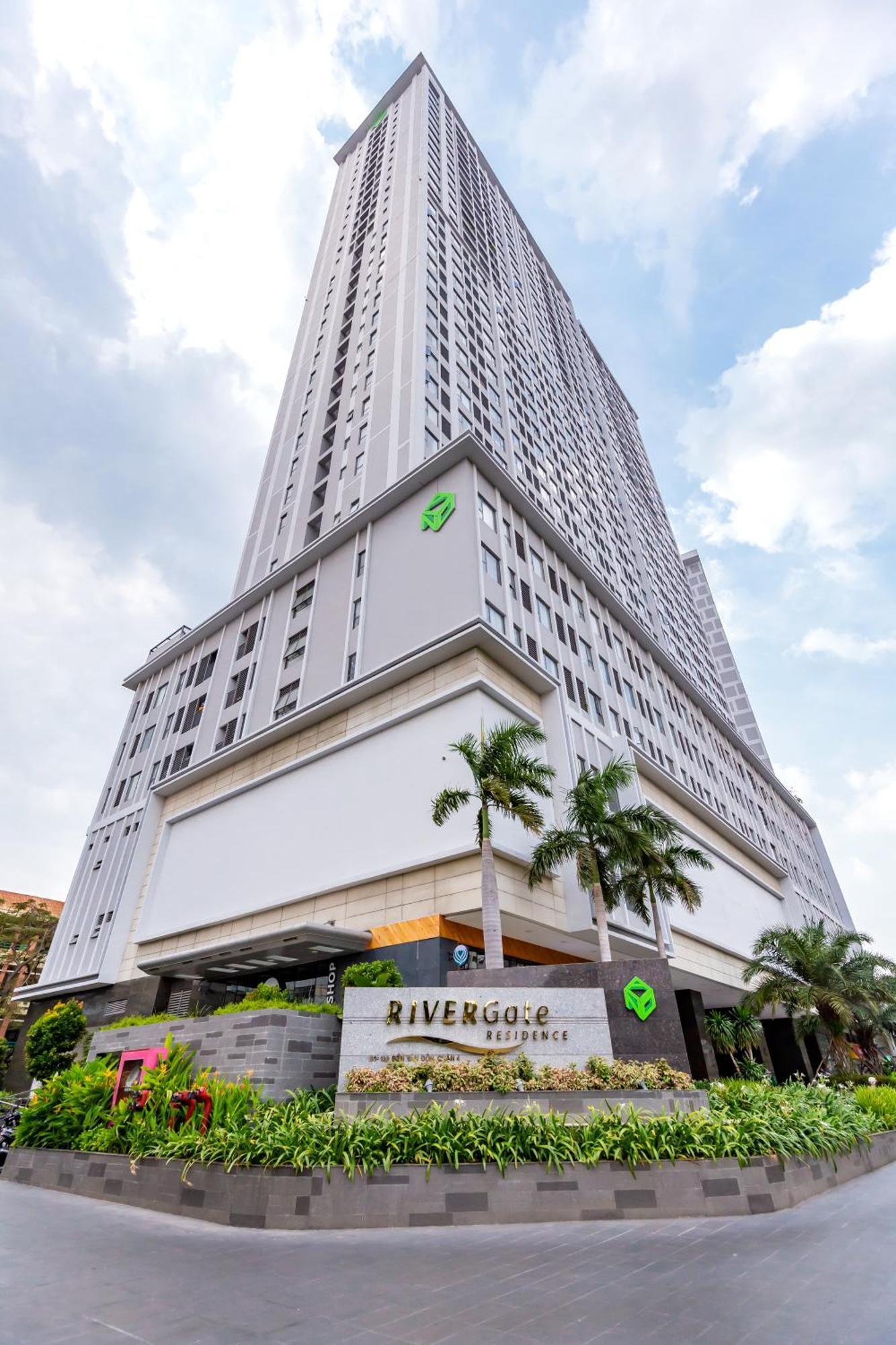 Smile Home - Rivegate - Modern Comfort - Near Bui Vien ホーチミン市 エクステリア 写真